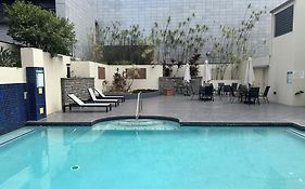Spacious 2Brm Apartment Free Parking
